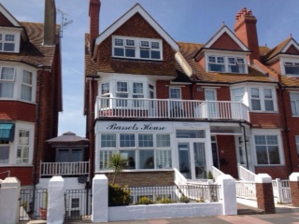 Bassets House Bed & Breakfast Eastbourne Dış mekan fotoğraf